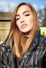 Ukrainian mail order bride Inna from Kiev with light brown hair and hazel eye color - image 2