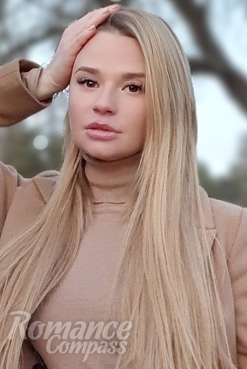 Ukrainian mail order bride Katia from Kyiv with blonde hair and green eye color - image 1