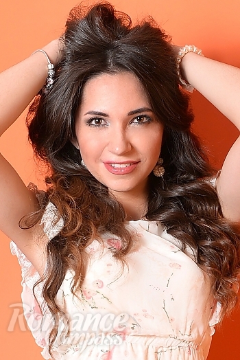 Ukrainian mail order bride Alexandra from Kyiv with brunette hair and brown eye color - image 1
