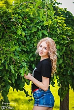 Ukrainian mail order bride Nika from Lisichansk with blonde hair and green eye color - image 4