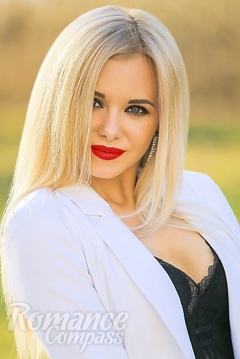 Ukrainian mail order bride Marina from Vinnitsa with blonde hair and grey eye color - image 1