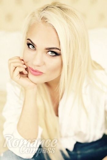 Ukrainian mail order bride Marina from Vinnitsa with blonde hair and green eye color - image 1