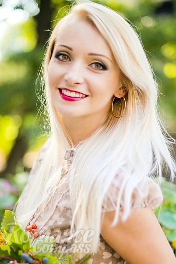 Ukrainian mail order bride Irina from Nikolaev with blonde hair and green eye color - image 1
