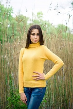 Ukrainian mail order bride Yelyzaveta from Kharkov with light brown hair and hazel eye color - image 8