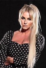 Ukrainian mail order bride Alena from Kalininhrad with blonde hair and black eye color - image 3