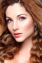 Ukrainian mail order bride Julia from Kiev with auburn hair and green eye color - image 2