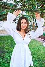 Ukrainian mail order bride Yuliya from Cherkassy with brunette hair and hazel eye color - image 4