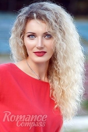 Ukrainian mail order bride Ilona from Poltava with blonde hair and grey eye color - image 1