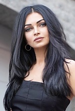 Ukrainian mail order bride Olga from Torquay with black hair and blue eye color - image 3
