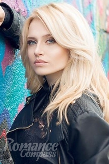 Ukrainian mail order bride Anna from Kiev with blonde hair and blue eye color - image 1