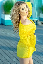 Ukrainian mail order bride Juliya from Odessa with light brown hair and hazel eye color - image 5
