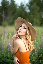Ukrainian mail order bride Olesya from Montlucon with light brown hair and brown eye color - image 4