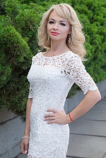 Ukrainian mail order bride Lilia from Cherkasy with blonde hair and green eye color - image 2
