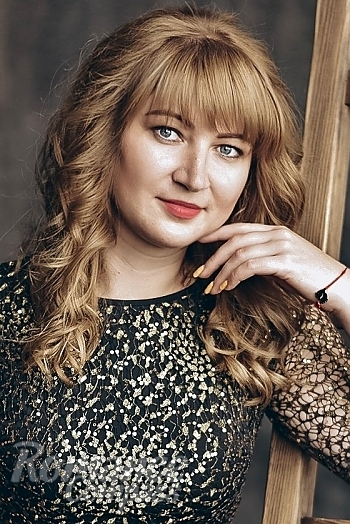 Ukrainian mail order bride Nataliya from Kharkov with blonde hair and blue eye color - image 1