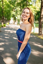 Ukrainian mail order bride Victoriia from Kharkov with light brown hair and green eye color - image 2