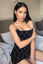 Ukrainian mail order bride Inessa from Kiev with black hair and green eye color - image 2