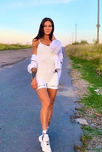 Ukrainian mail order bride Ludmila from Kharkov with black hair and brown eye color - image 5