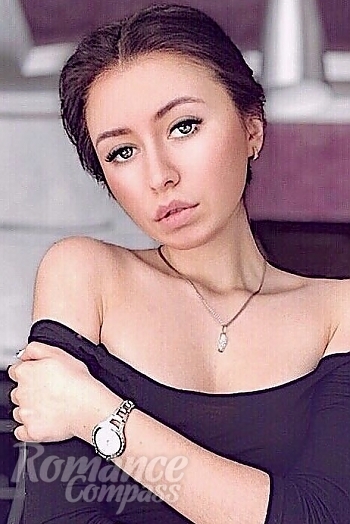 Ukrainian mail order bride Aleksandra from Mykolayv with brunette hair and grey eye color - image 1