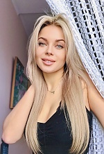 Ukrainian mail order bride Tatiana from Ivano-Frankivsk with blonde hair and green eye color - image 2