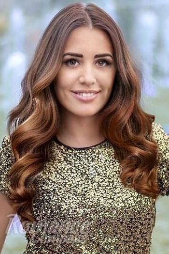 Ukrainian mail order bride Liliya from Kharkiv with light brown hair and hazel eye color - image 1
