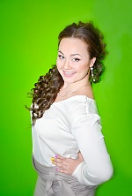 Ukrainian mail order bride Katerina from Kharkiv with light brown hair and green eye color - image 2