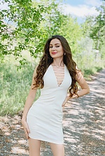 Ukrainian mail order bride Diana from Temirtau with light brown hair and blue eye color - image 2