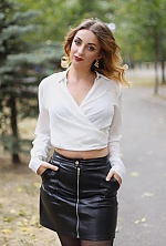 Ukrainian mail order bride Tatyana from Kharkov with light brown hair and blue eye color - image 4
