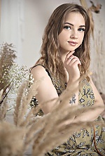 Ukrainian mail order bride Yuliia from Alexandria with light brown hair and blue eye color - image 3