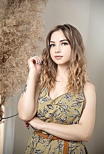 Ukrainian mail order bride Yuliia from Alexandria with light brown hair and blue eye color - image 2
