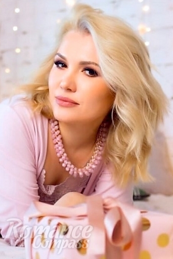 Ukrainian mail order bride Maria from Dubai with blonde hair and blue eye color - image 1
