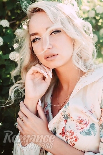 Ukrainian mail order bride Ksenia from Beloretsk with blonde hair and brown eye color - image 1