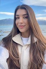 Ukrainian mail order bride Marina from Dubai with black hair and grey eye color - image 8