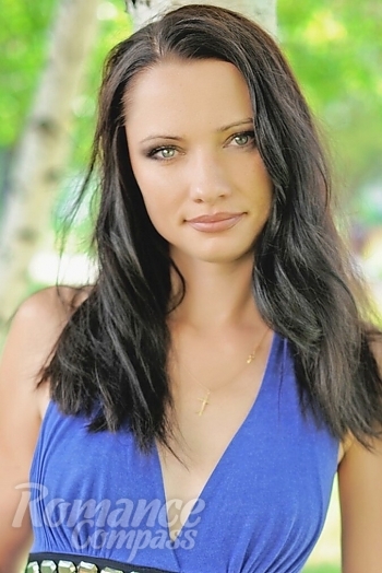 Ukrainian mail order bride Tatyana from Kiev with brunette hair and green eye color - image 1