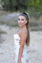 Ukrainian mail order bride Julia from Nikolaev with light brown hair and green eye color - image 5