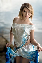 Ukrainian mail order bride Julia from Nikolaev with light brown hair and green eye color - image 2