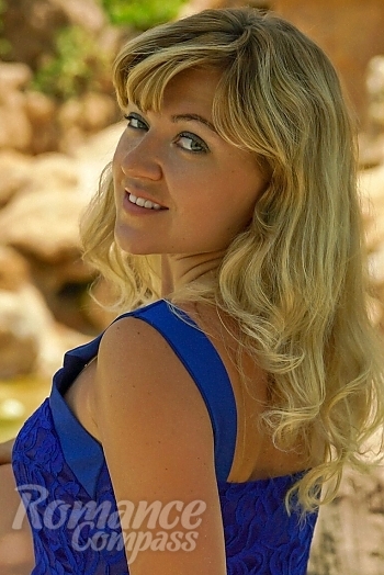 Ukrainian mail order bride Maryna from Kharkov with blonde hair and green eye color - image 1