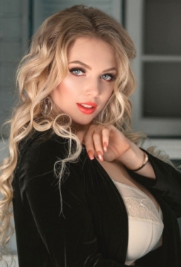 Natalia, 42 y.o. from Lviv, Ukraine
