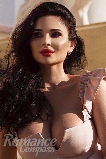 Ukrainian mail order bride Vera from Kiev with black hair and brown eye color - image 1