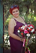 Ukrainian mail order bride Larisa from Kiev with red hair and green eye color - image 2