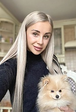 Ukrainian mail order bride Valeria from Dubai with blonde hair and green eye color - image 4