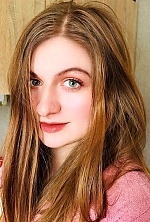 Ukrainian mail order bride Victoria from Kiev with light brown hair and green eye color - image 10