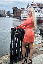 Ukrainian mail order bride Irina from Warsaw with blonde hair and green eye color - image 4
