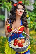 Ukrainian mail order bride Svetlana from Kiev with black hair and green eye color - image 2