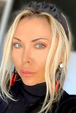 Ukrainian mail order bride Elena from Los Angeles with blonde hair and green eye color - image 6