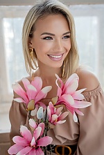 Ukrainian mail order bride Anastasiya from Warsawa with blonde hair and green eye color - image 10