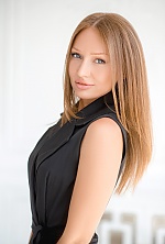 Ukrainian mail order bride Julia from Odessa with light brown hair and blue eye color - image 4