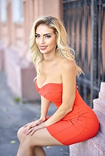 Ukrainian mail order bride Victoria from Kiev with blonde hair and green eye color - image 6