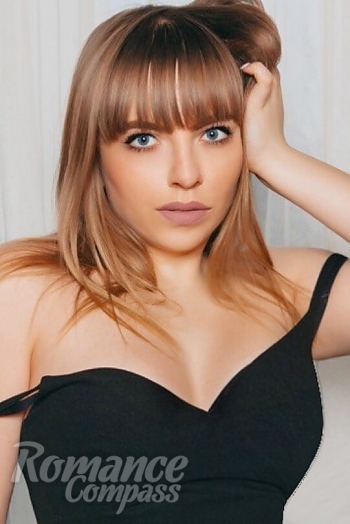 Ukrainian mail order bride Irina from Vinnitsa with blonde hair and blue eye color - image 1