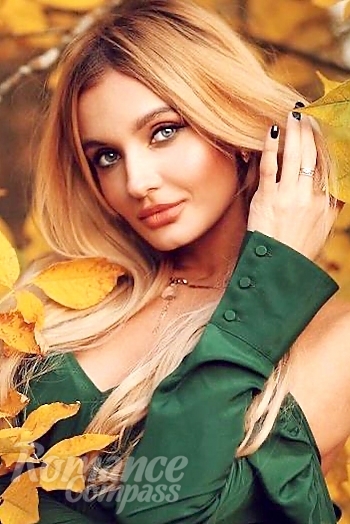 Ukrainian mail order bride Ekaterina from Moscow with blonde hair and hazel eye color - image 1