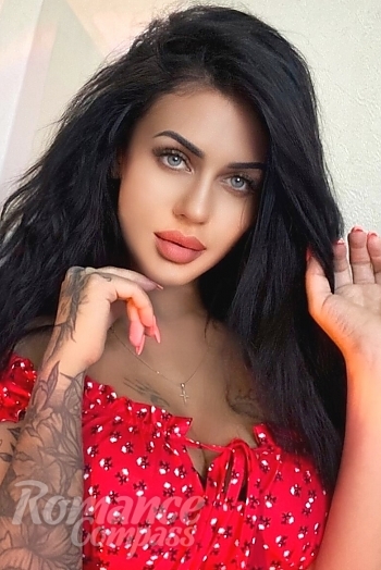 Ukrainian mail order bride Valentina from Belgorod with black hair and blue eye color - image 1